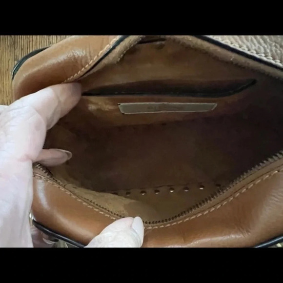 𝅺Valentino Rock‎ Stud Crossbody Leather - Picture 6 of 13